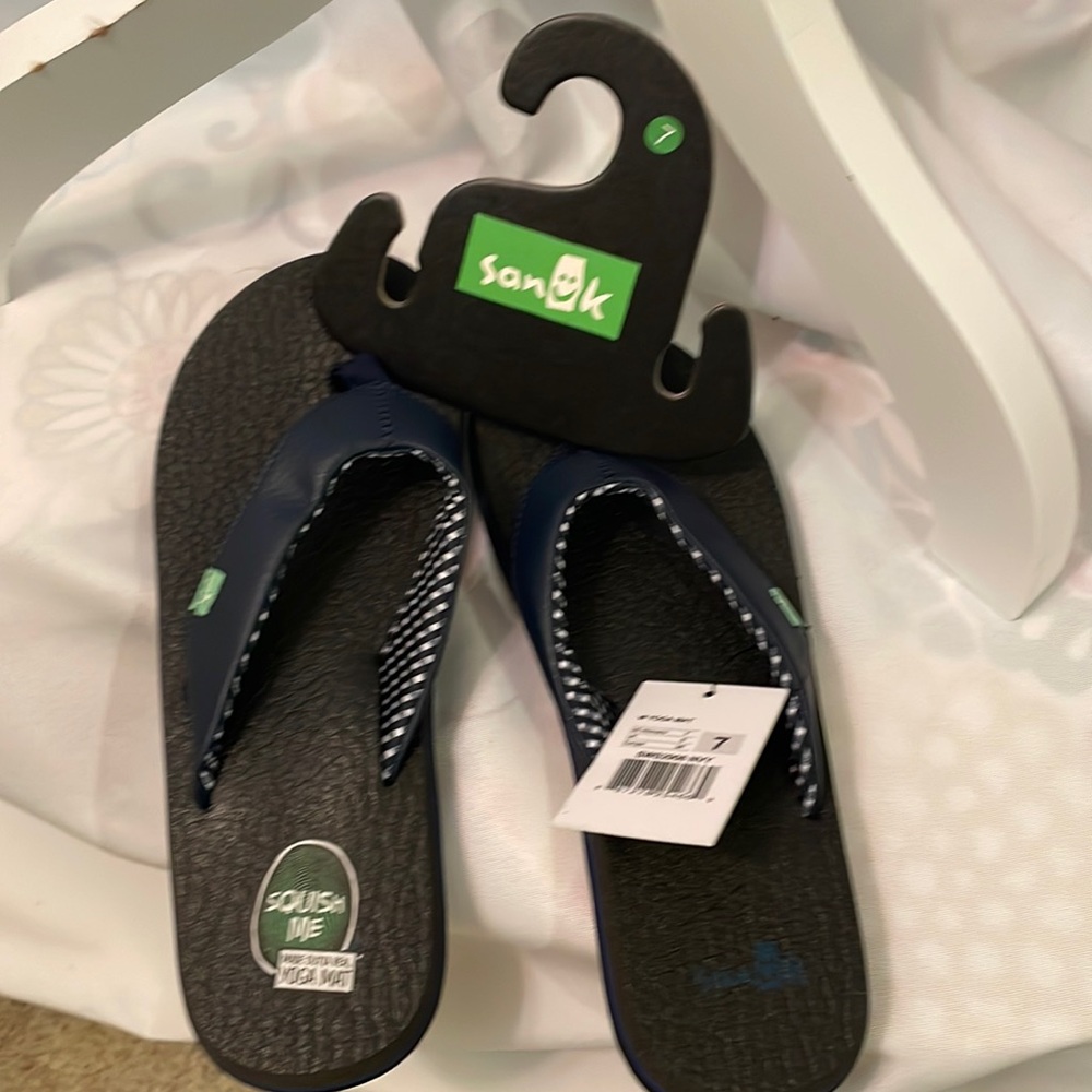 Brand new Sanuk sandals